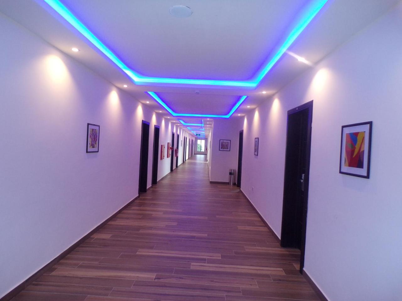 The Mayhill Lekki Buitenkant foto