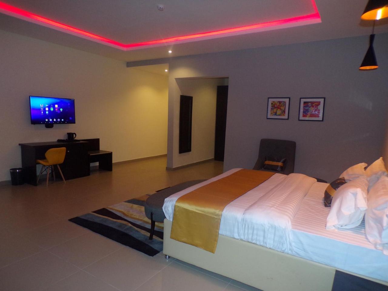 The Mayhill Lekki Buitenkant foto